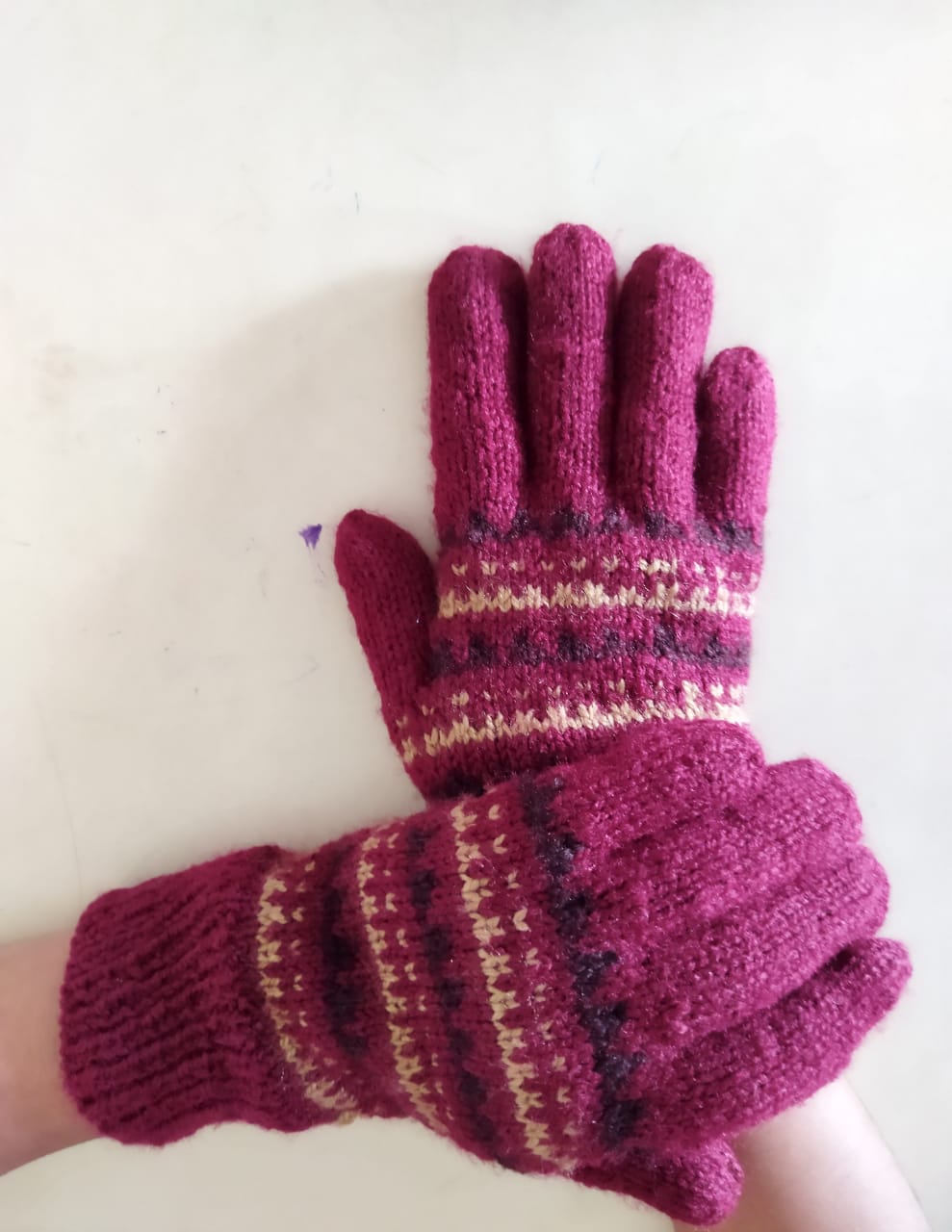 Hand-knitted Gloves – Kilmora