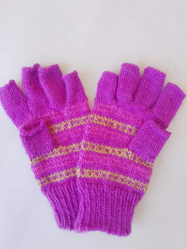 Hand-knitted Computer Gloves - Image 4