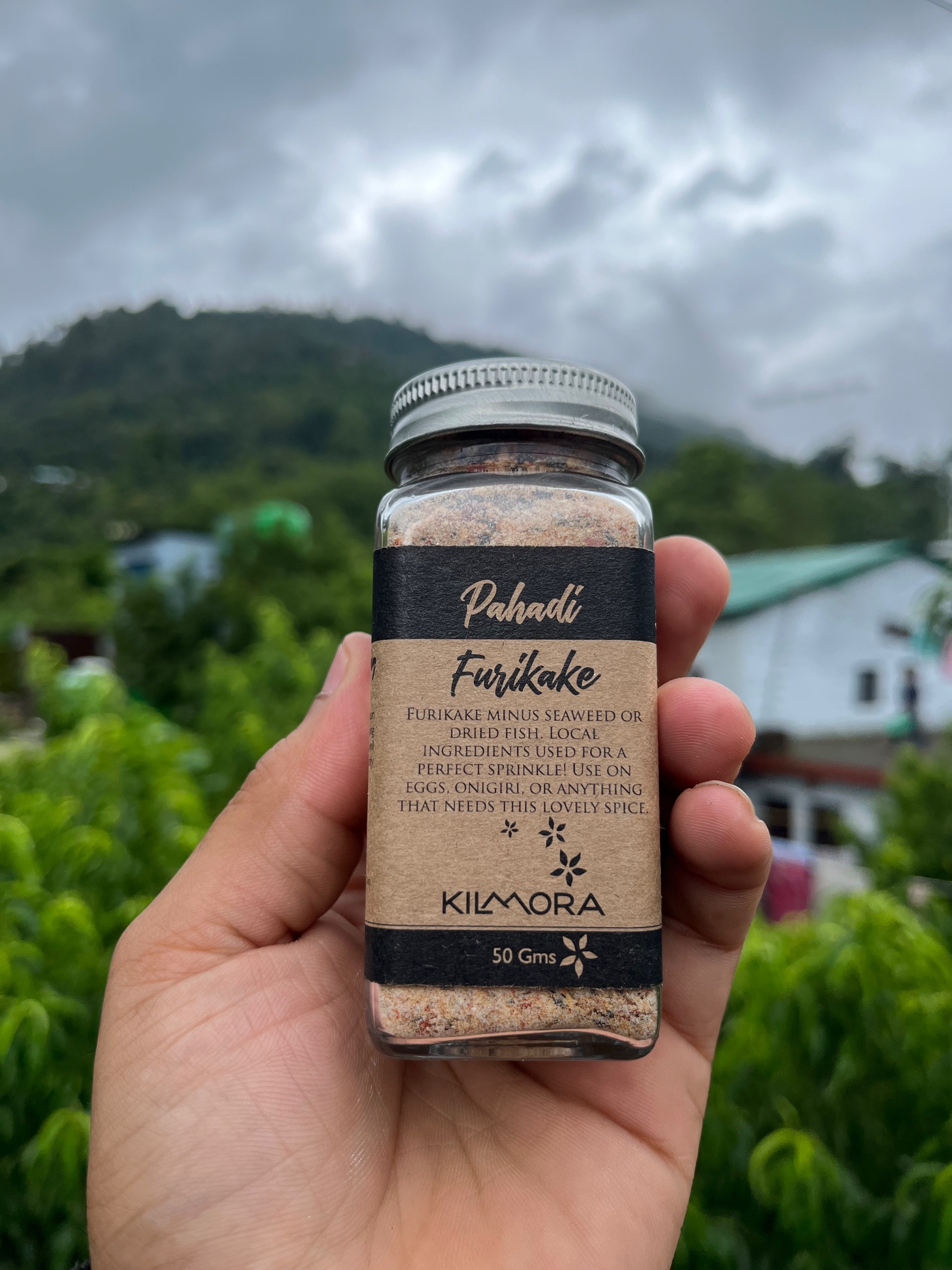 No seaweed or dried fish And yet it tastes delicious! All ingredients where you get to taste the Himalayan sun and freshness as you sprinkle it on eggs or a salad.